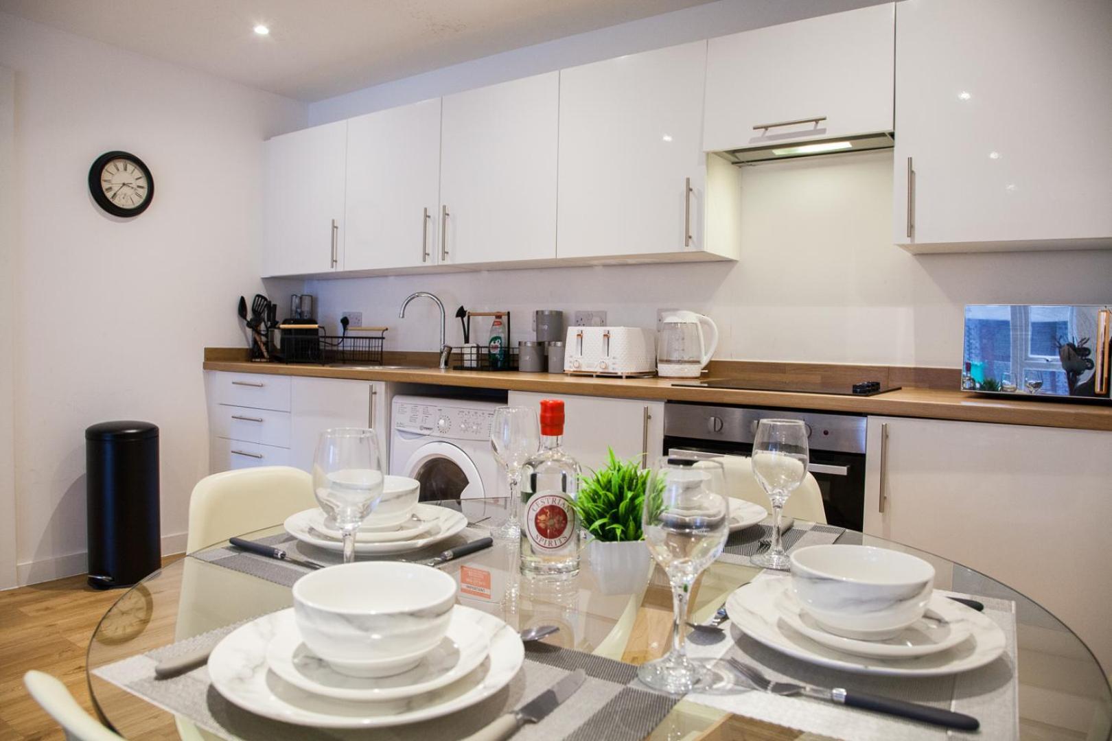 Luxury 2 Bed Apartment *