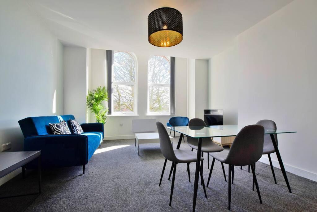 Apartment Free Parking - Beautiful 2-br Flat In
