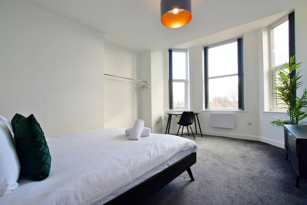 Apartment Free Parking - Beautiful 2-br Flat In