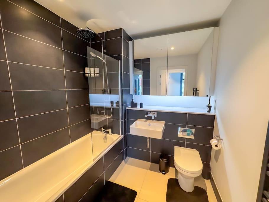 Northern Quarter Centre Ps4 Netflix - Promos Available Apartment Manchester