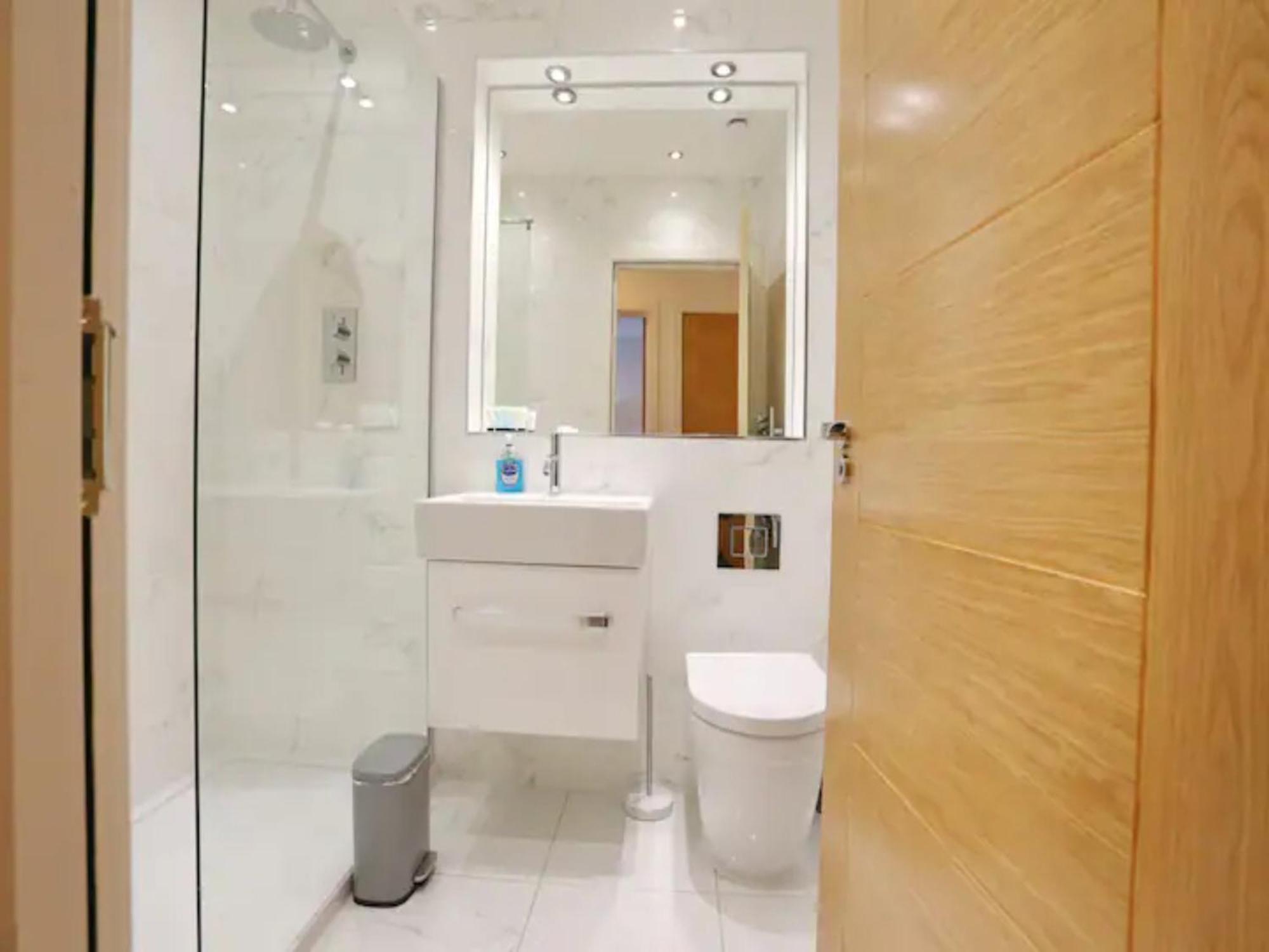 Apartment Pass The Keys Stunning King Bed Flat 9 Min Walk From Arndale Manchester