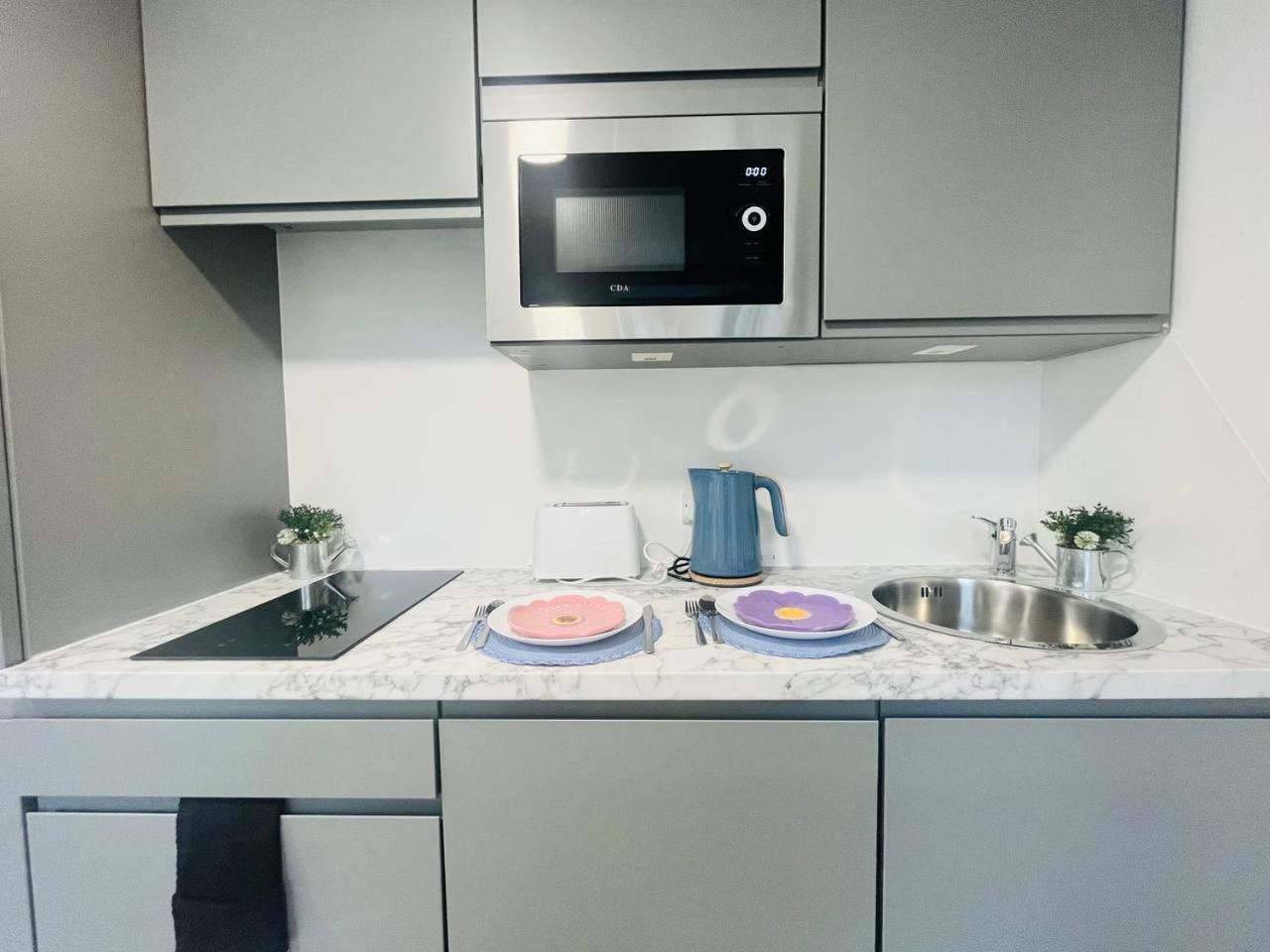 Appartement Modern Minimalist Studio In Stretford Manchester