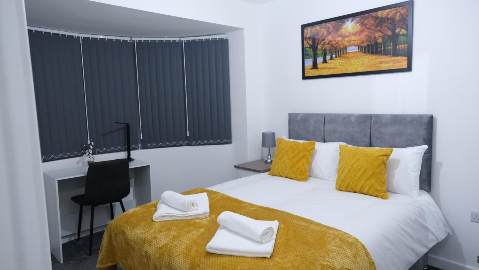 Holiday home Etihcity - 3 Bedroom Semi - Free Parking Near Etihad Stadium, Tourist Attractions, Centre, Transport And Motorway Links Next To Mcdonald's - Sky N Netflix Manchester