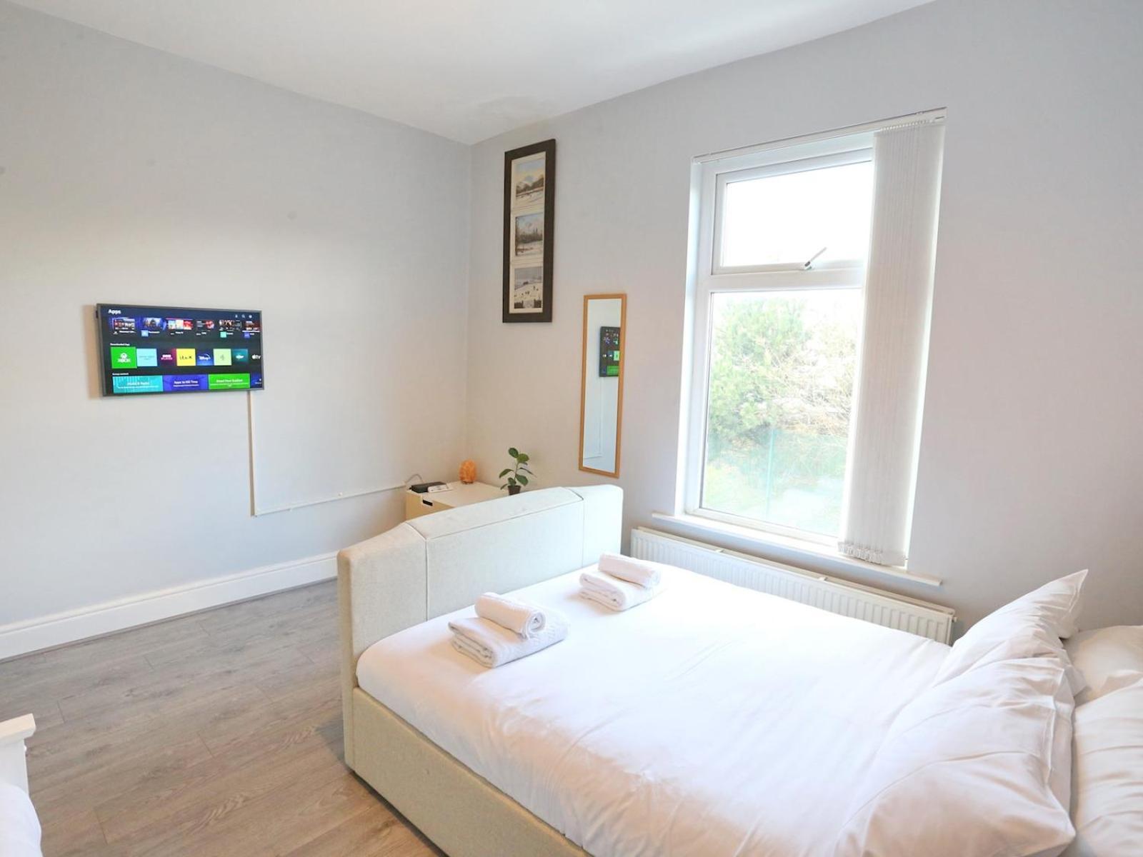 Holiday home Pass The Keys 5 Min Walk Free Parking Coop Live And Ethiad Arena