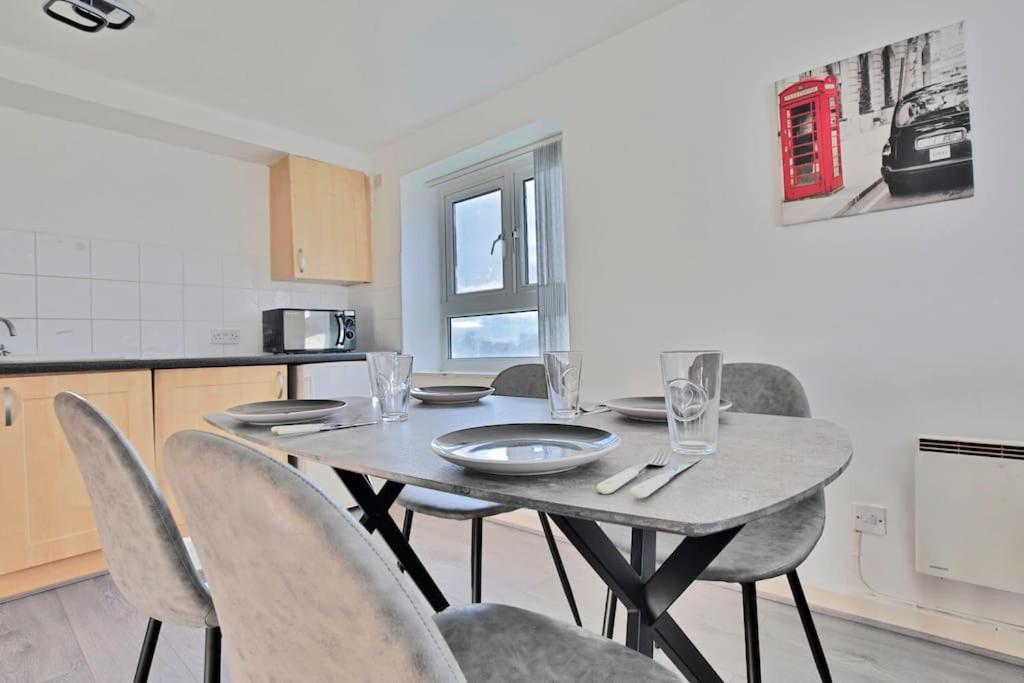View - Free Parking - Sleeps 6 - Near Centre - By Nmb Appartement Manchester