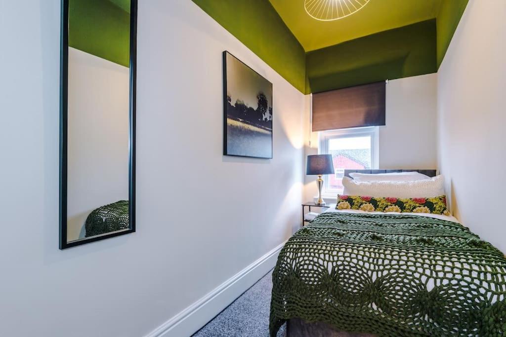 Holiday home Salford Sanctuary 5 Bed House Manchester