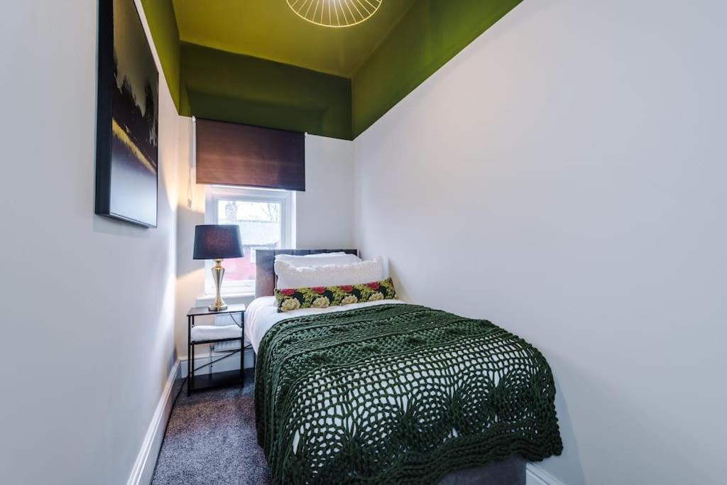 Salford Sanctuary 5 Bed House Vakantiehuis *