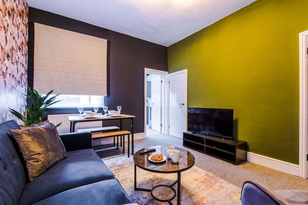 Salford Sanctuary 5 Bed House Manchester