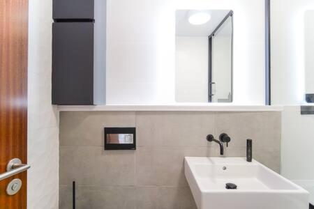 Townhaus West By The Heim Residences * Manchester
