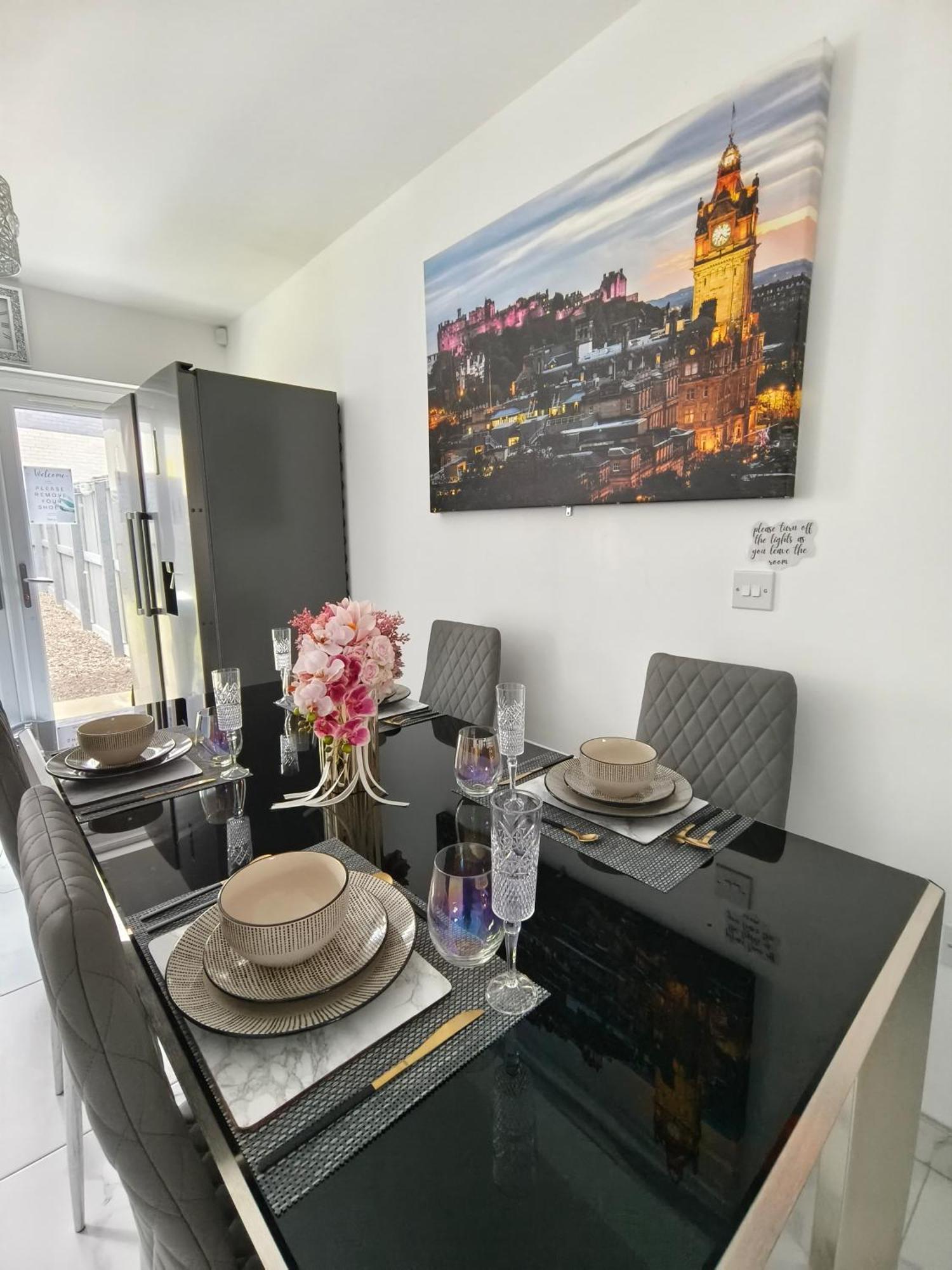 Shared House - 10 Mins From Piccadilly Station/man Uni/o2 Apollo Homestay Manchester