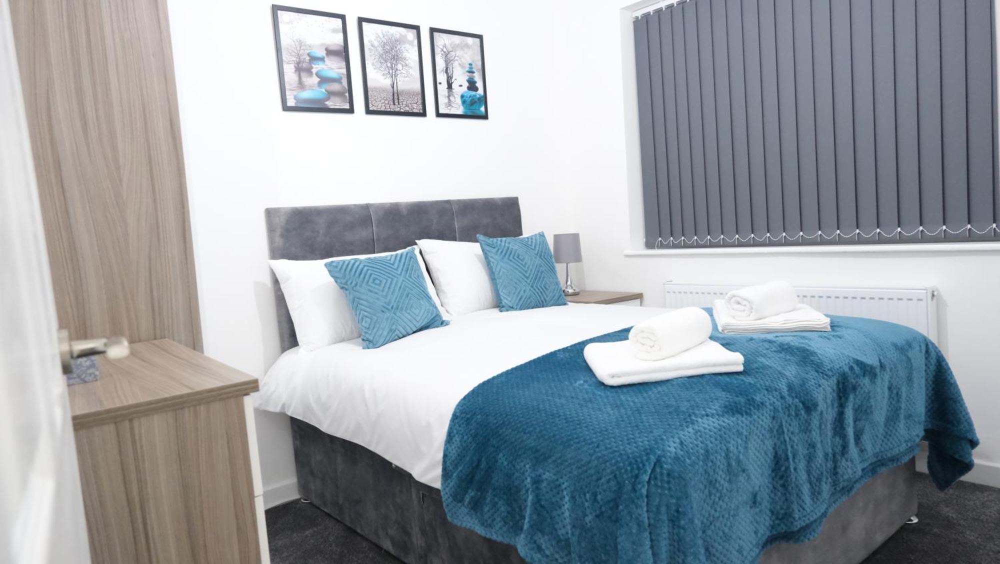 3-bedroom Semi Near Etihad Football Stadium, Tourist Attractions, Centre And Transport Links - Sky N Netflix Holiday home
