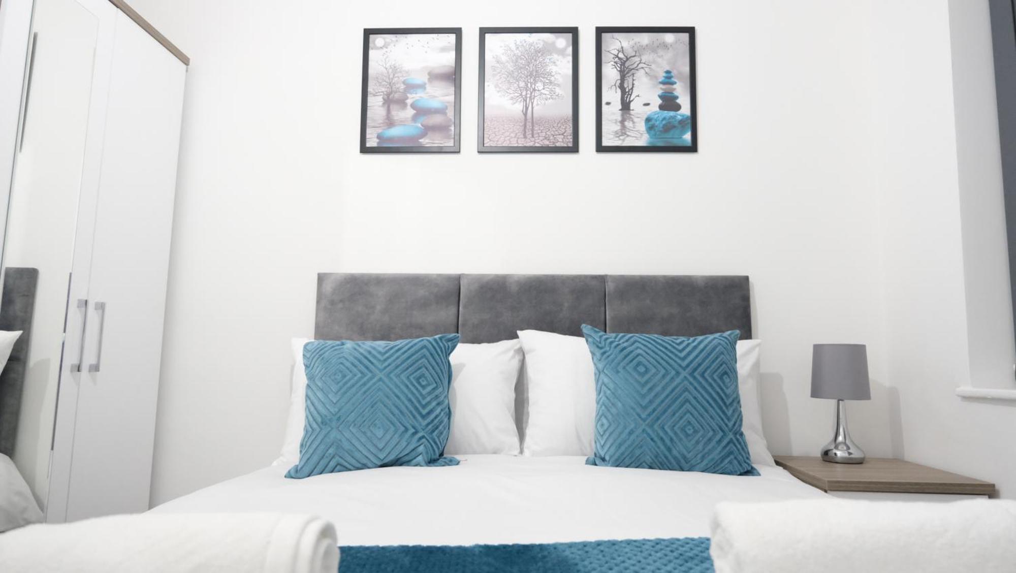 3-bedroom Semi Near Etihad Football Stadium, Tourist Attractions, Centre And Transport Links - Sky N Netflix Holiday home Manchester