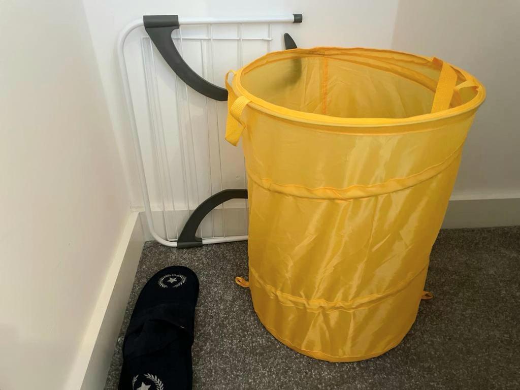 Relaxing 1-bed Flat In Salford With Street Parking Apartment Manchester