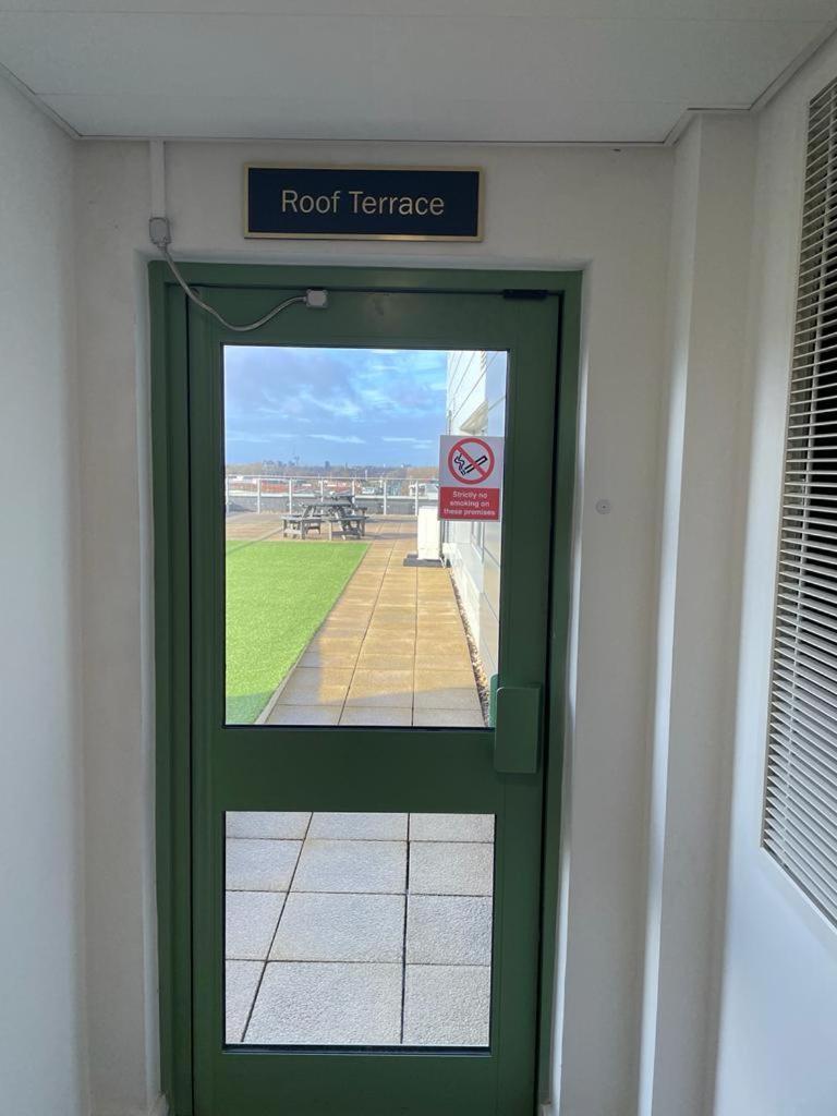 Relaxing 1-bed Flat In Salford With Street Parking Manchester