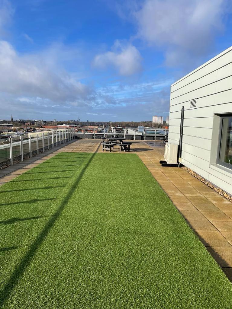 Relaxing 1-bed Flat In Salford With Street Parking * Manchester