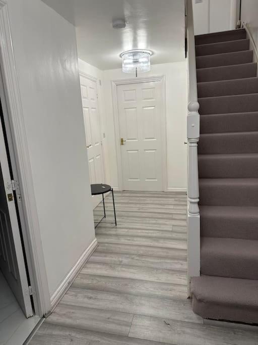 Holiday home Spacious & Lovely 4 Bedroom In