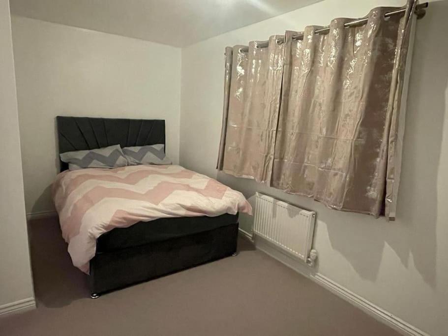 Spacious & Lovely 4 Bedroom In