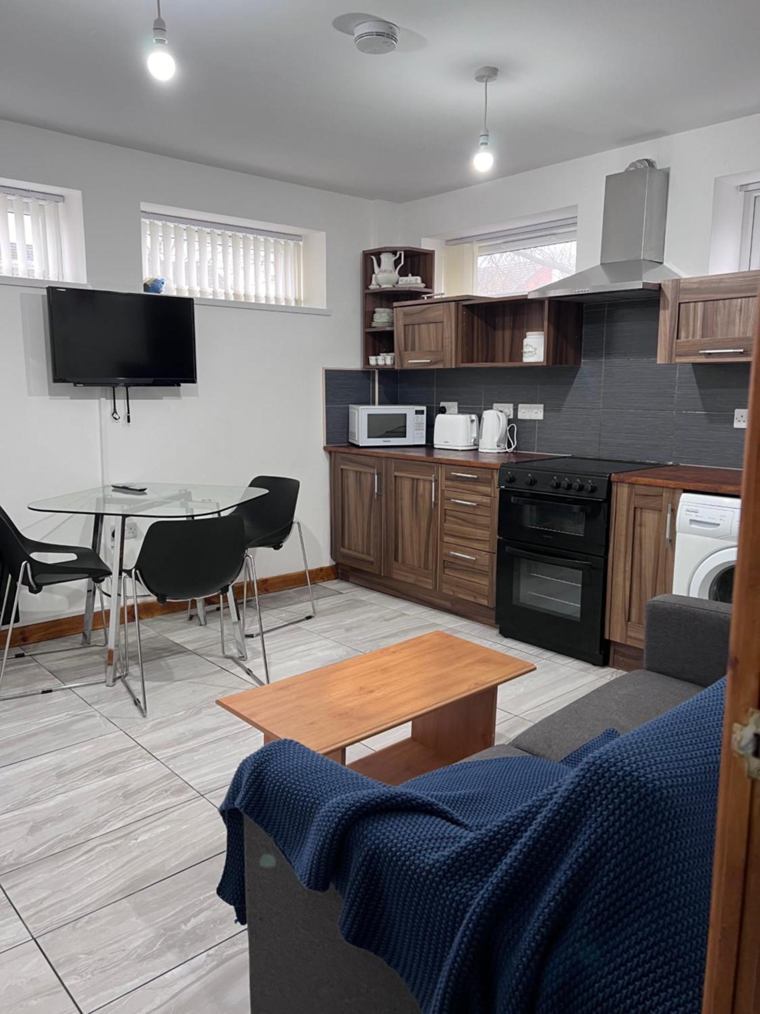 Luxury 2 Bed At Seymour Grove Apartment