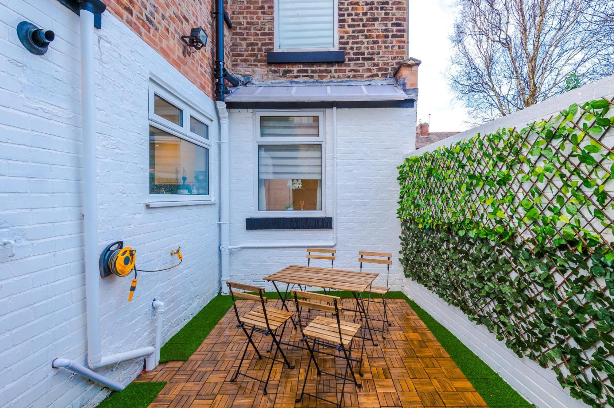 4 Bed Victorian Home, 15 Mins To Centre, Free Parking Vakantiehuis