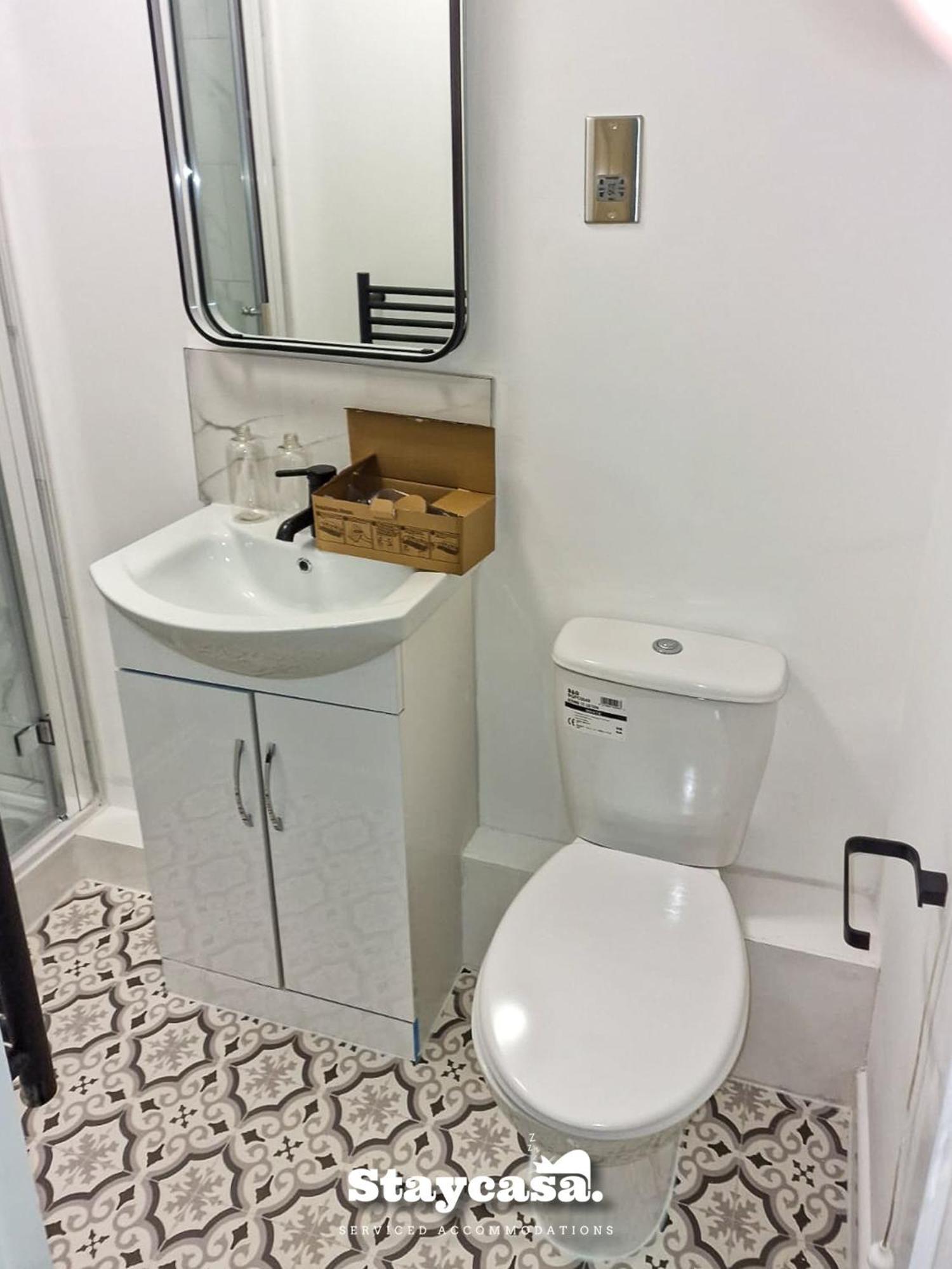 Delightful Spacious Haven With Large Driveway * Manchester