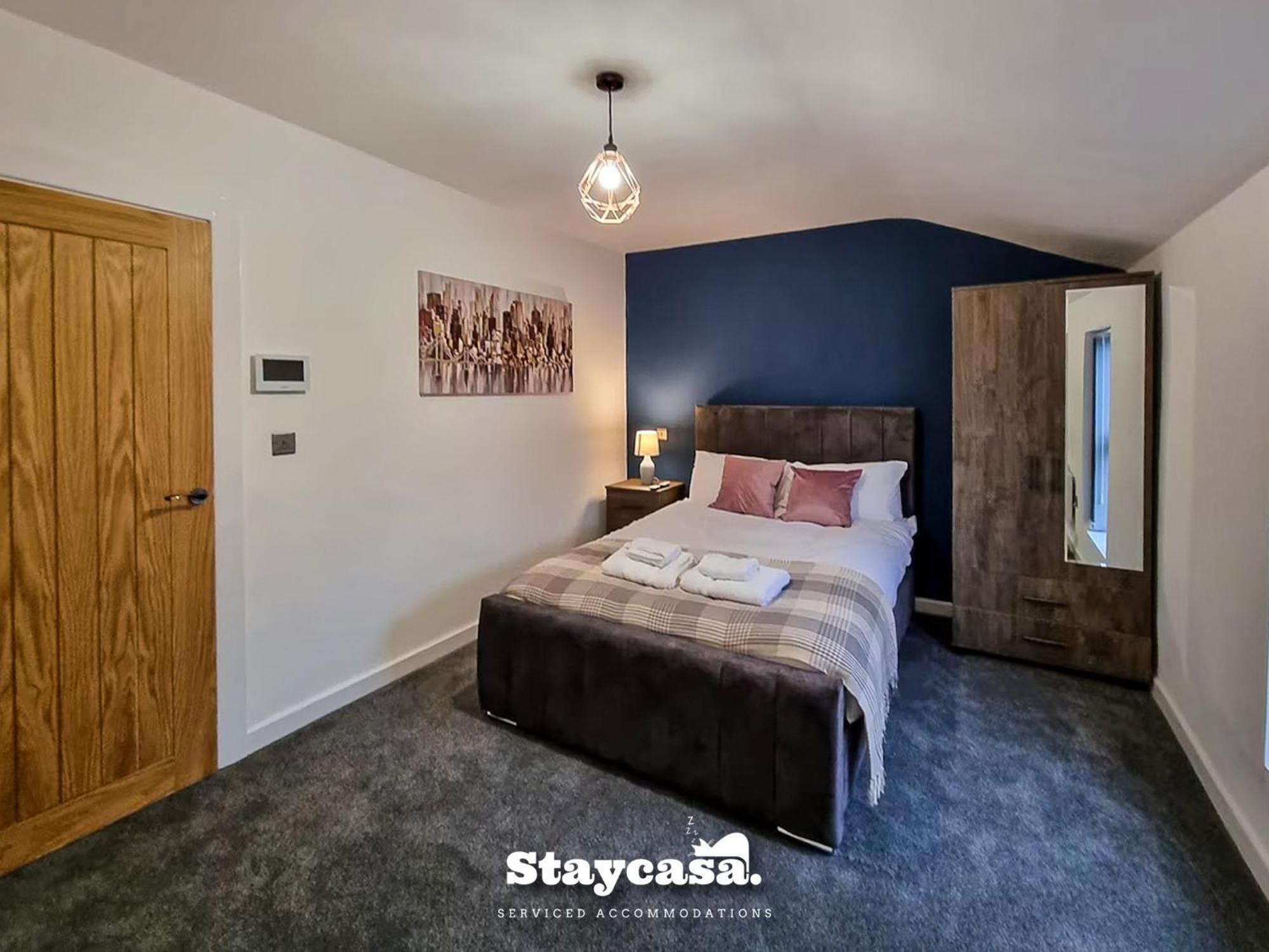 Delightful Spacious Haven With Large Driveway