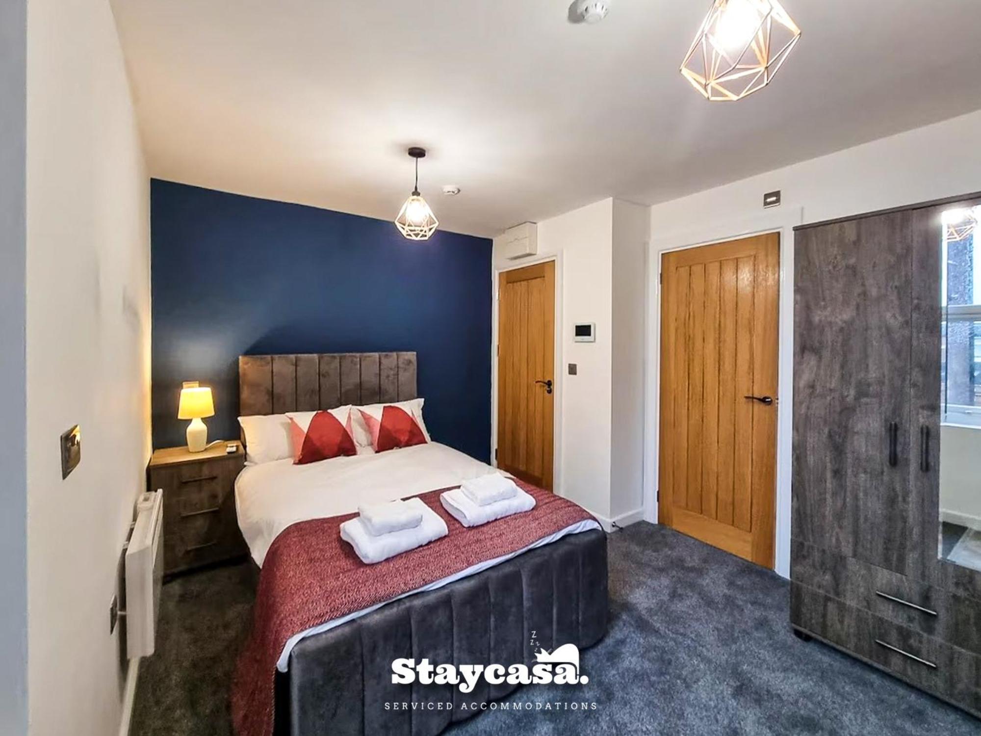 Delightful Spacious Haven With Large Driveway