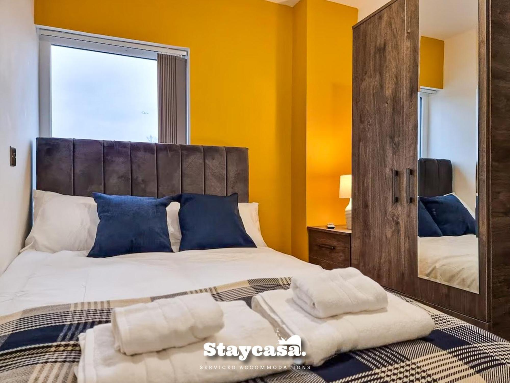 Delightful Spacious Haven With Large Driveway Vakantiehuis *