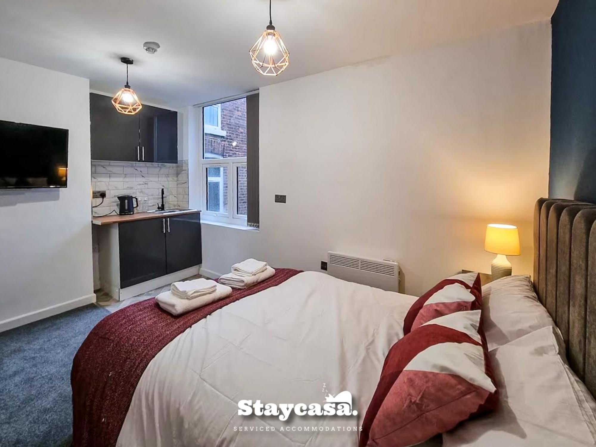 Vakantiehuis Delightful Spacious Haven With Large Driveway Manchester