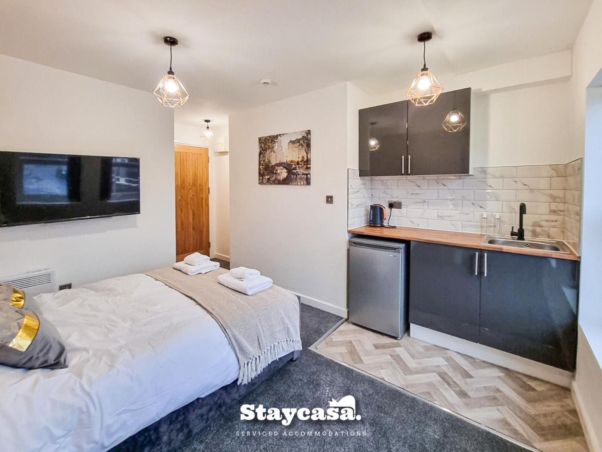 Delightful Spacious Haven With Large Driveway Vakantiehuis *