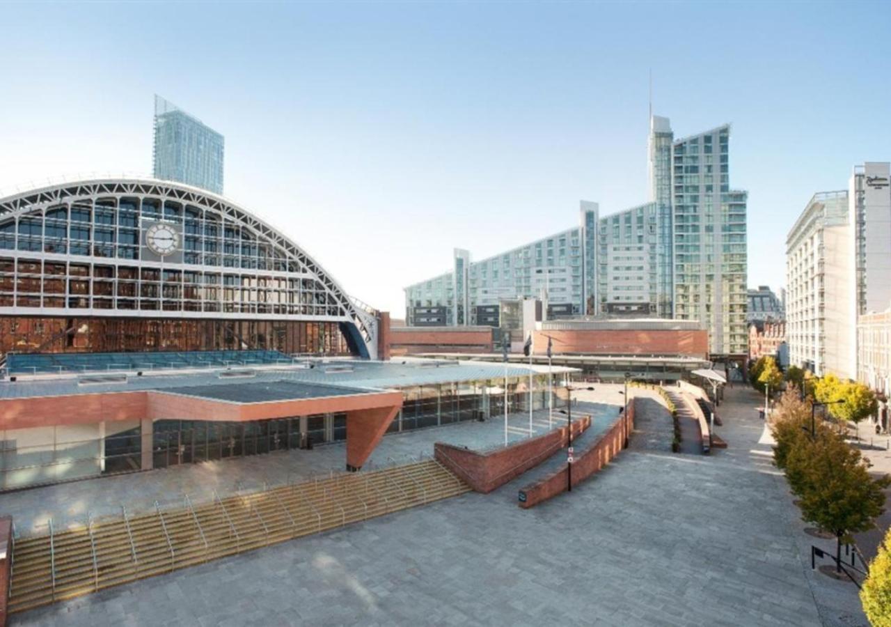 The Middlewood Plaza - By Parydise - Business Or Leisure Stays, Central Location, Sleeps 4, Salford Appartement *