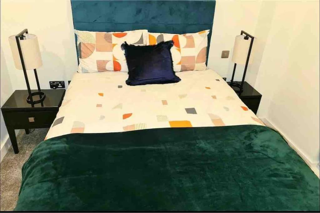 2bed Salford Mcr *