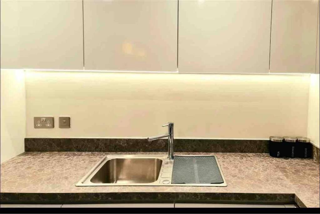 2bed Salford Mcr Apartment *