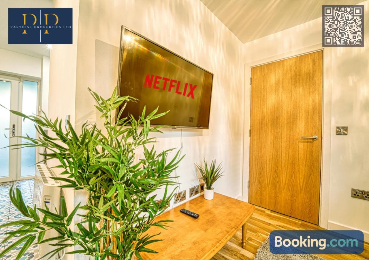 The Horizon Hideout -business Stays Or Leisure, Airport Staff, Ideal For Relocators - Apartment *