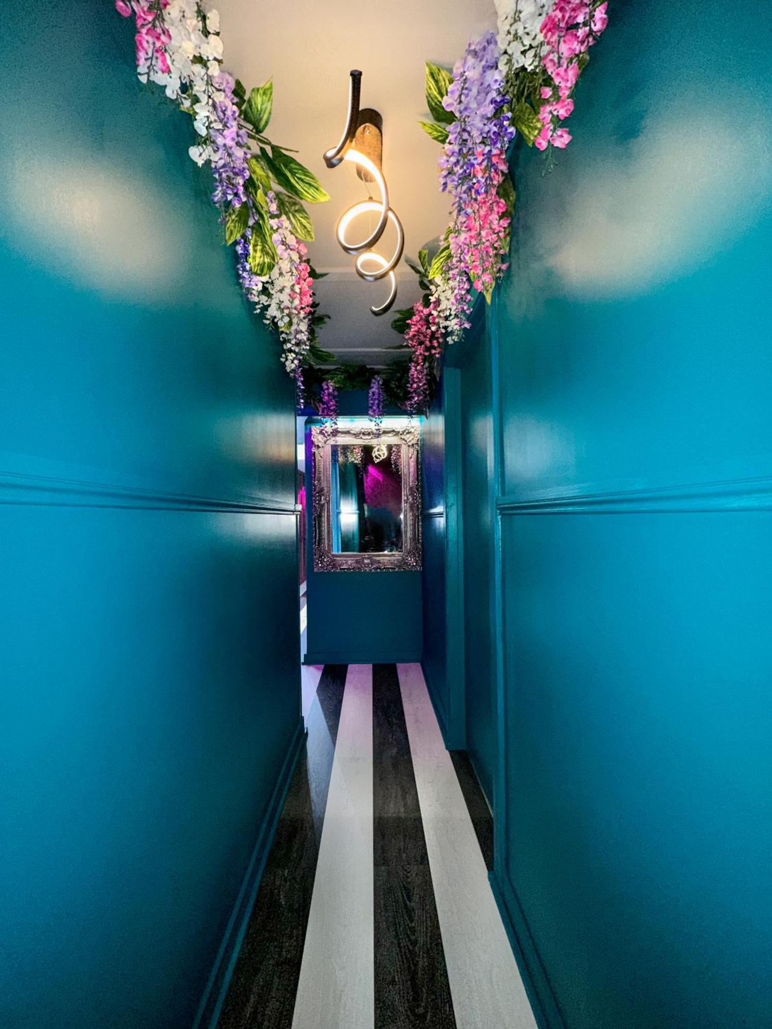 The Ultimate Hen With Bar & Makeup Aparthotel