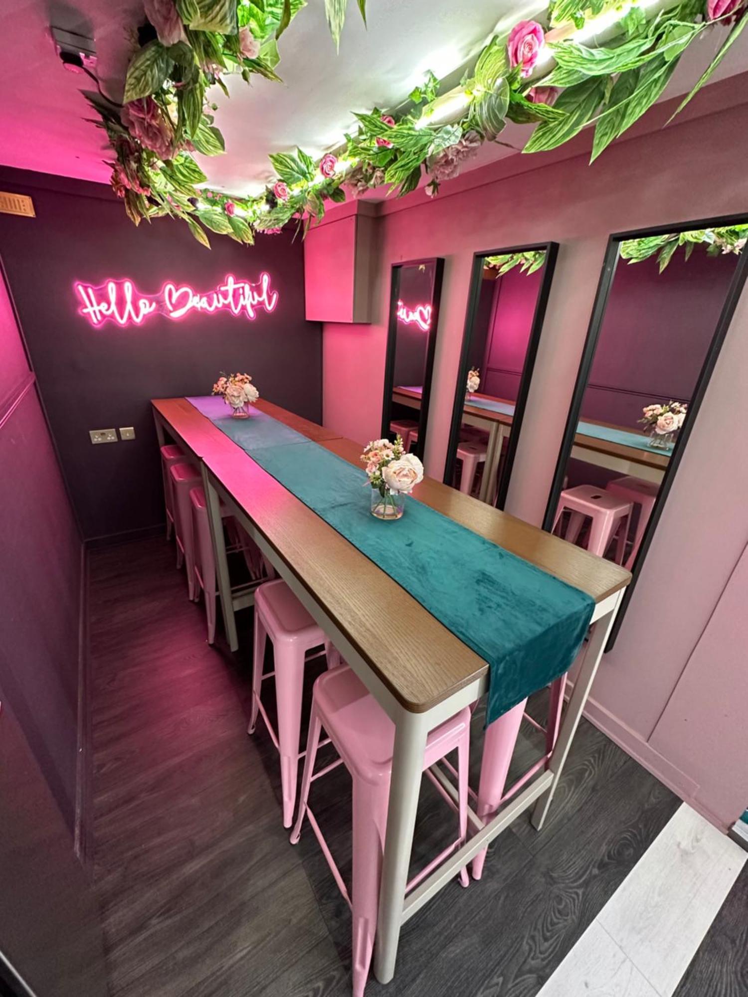 The Ultimate Hen With Bar & Makeup Aparthotel *