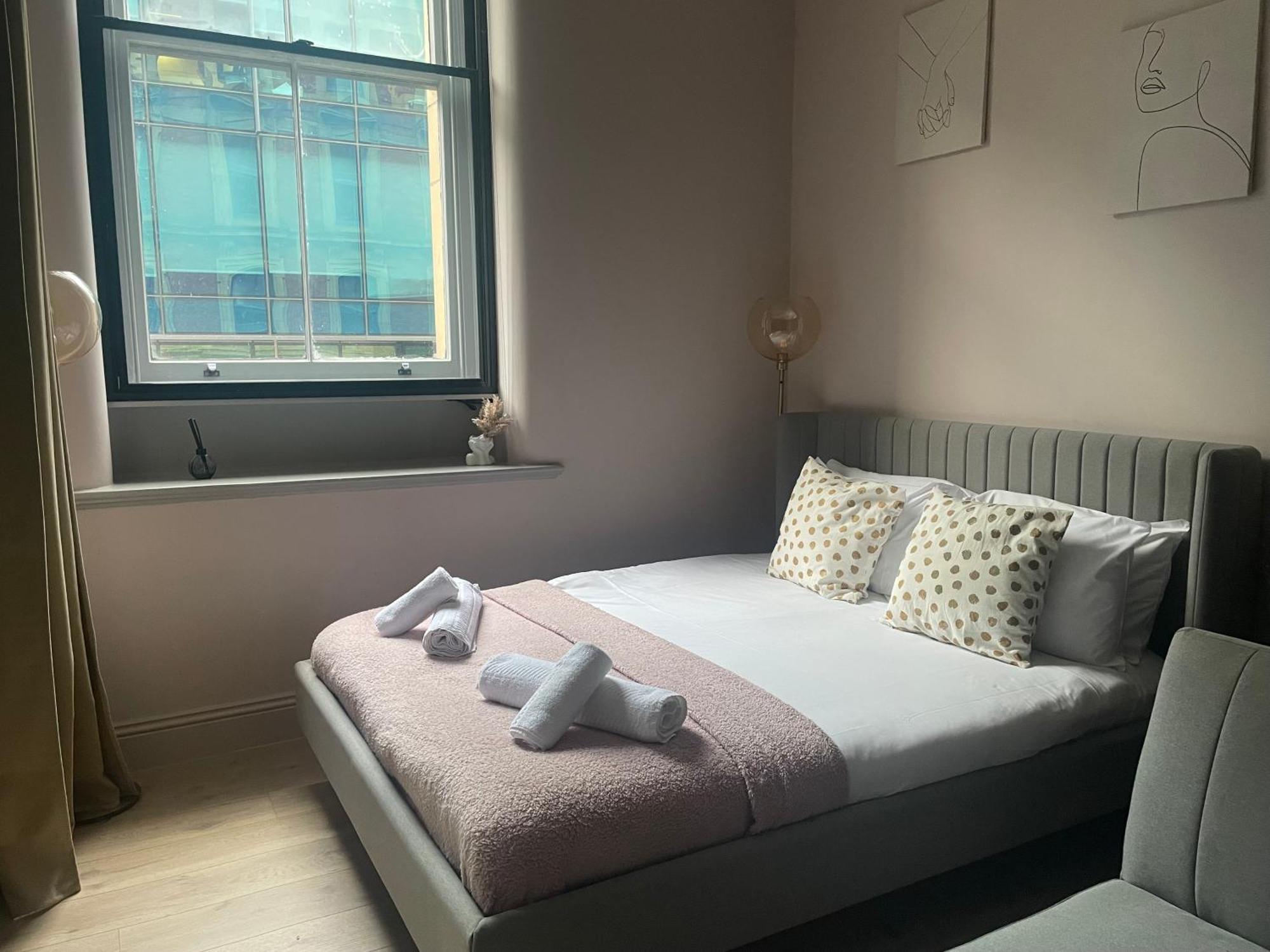 Stunning 2 Bed In Greater * Manchester