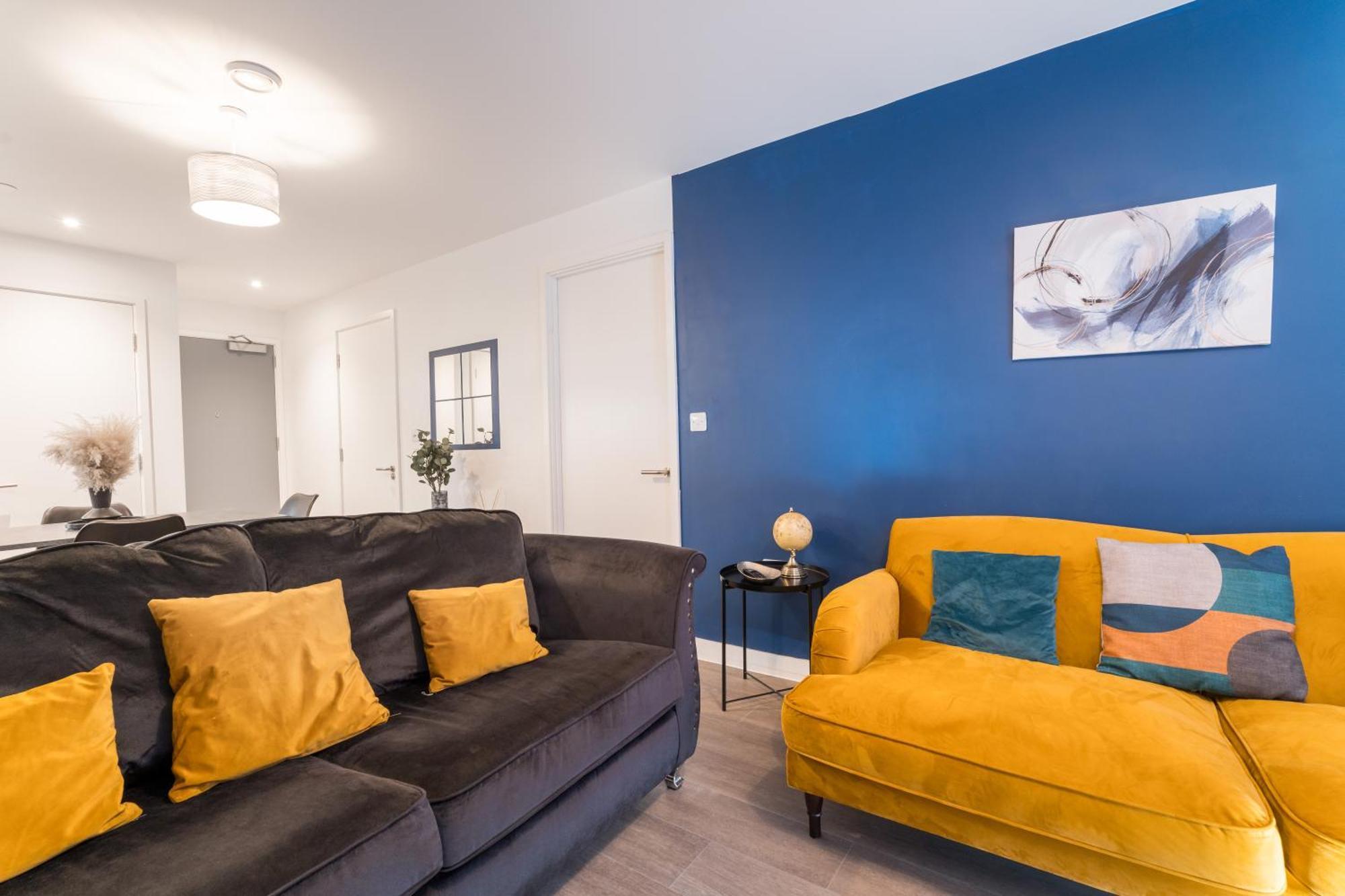 Morden 2 Bed - Old Trafford * Manchester