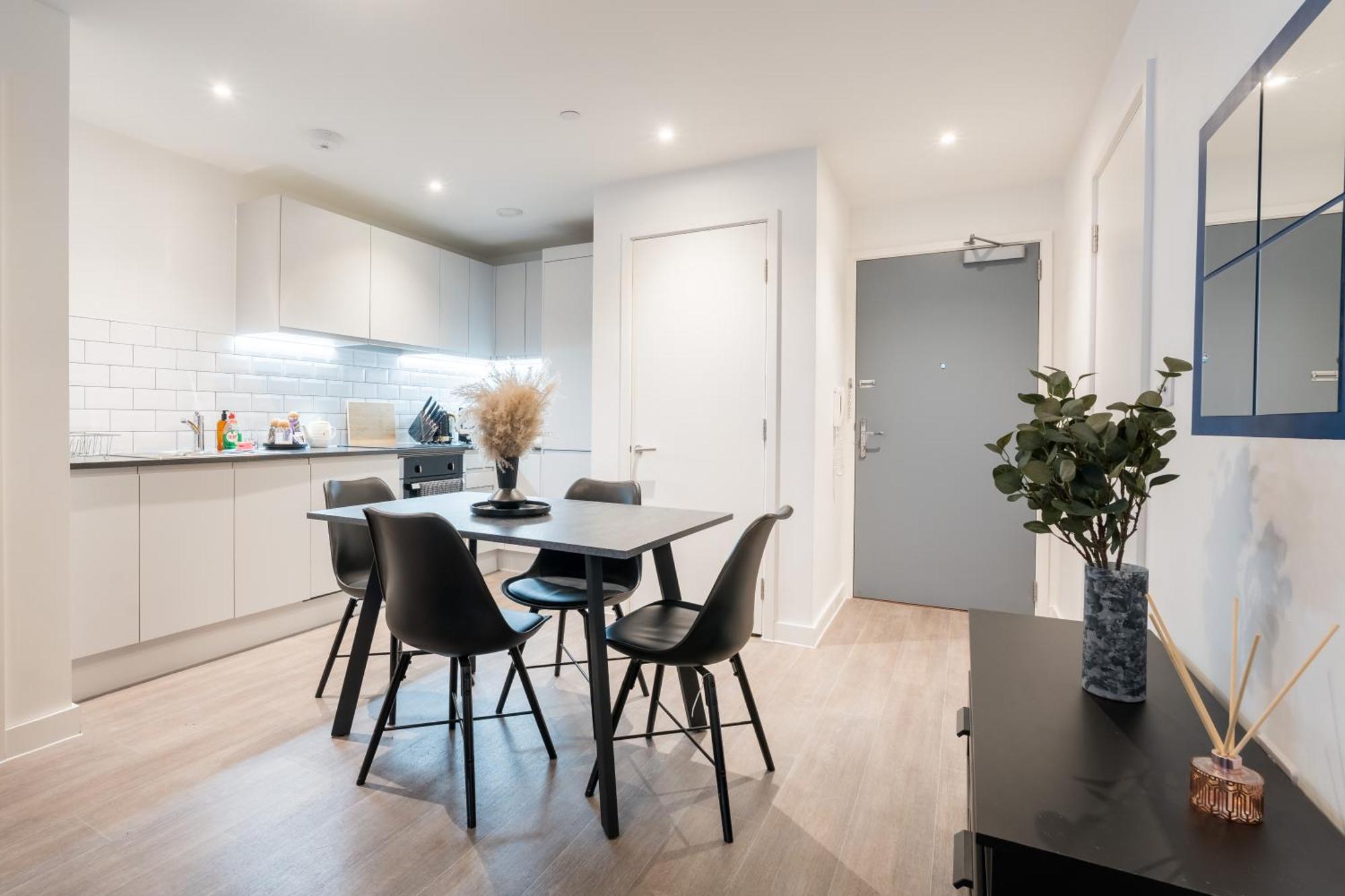 Morden 2 Bed - Old Trafford Manchester