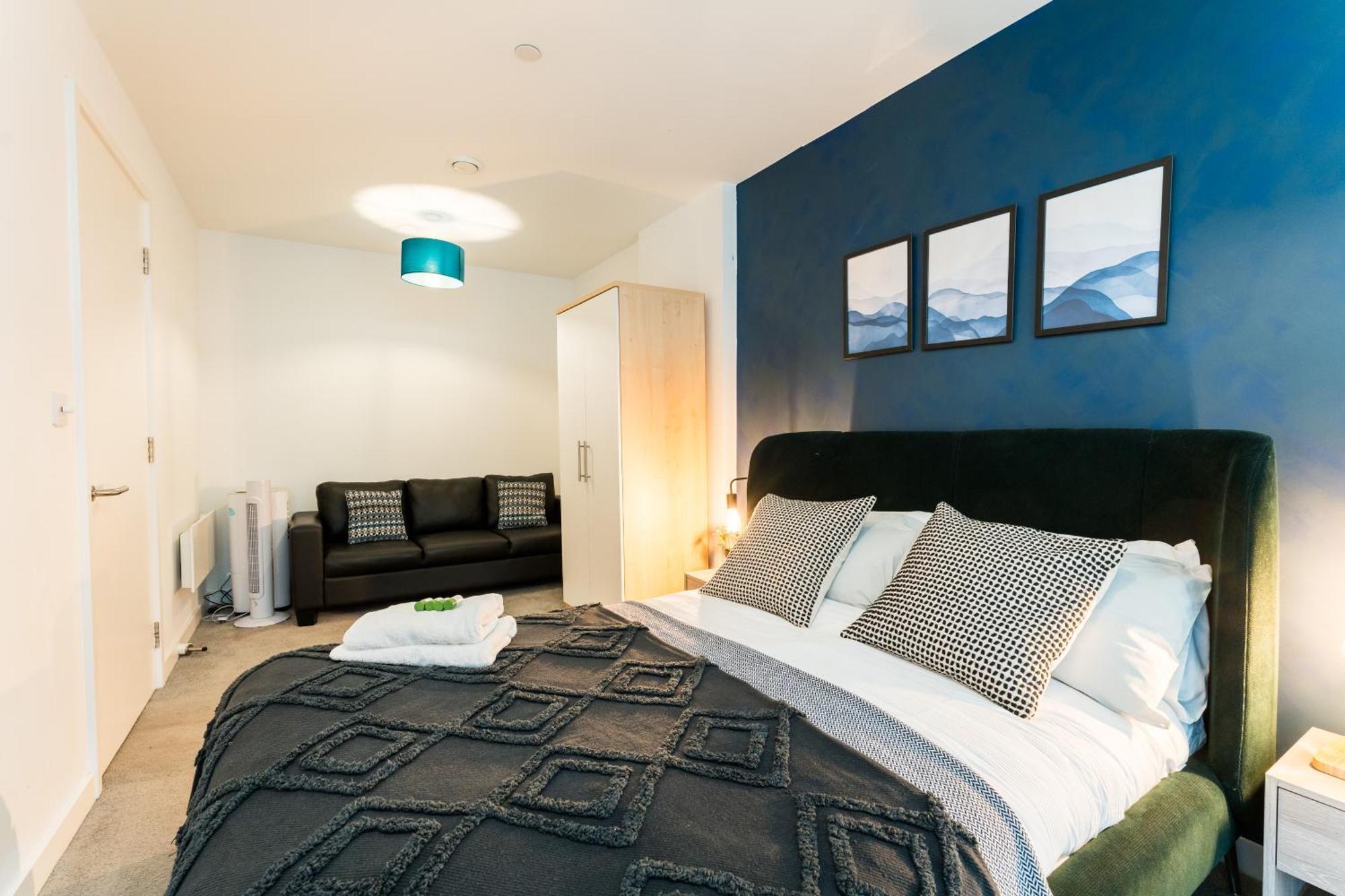 Morden 2 Bed - Old Trafford *