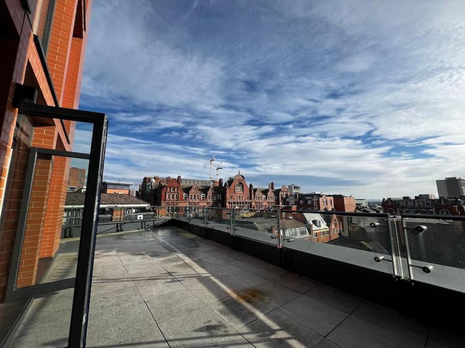 Incredible 2bedroom Free Parking Apartment Manchester