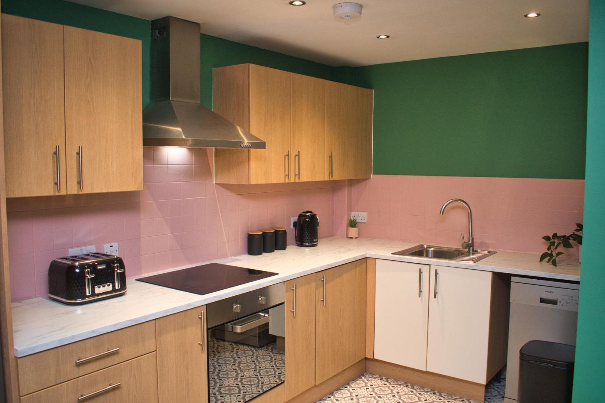 Spacious City Centre Apt - Free Parking - Ao Arena Appartement