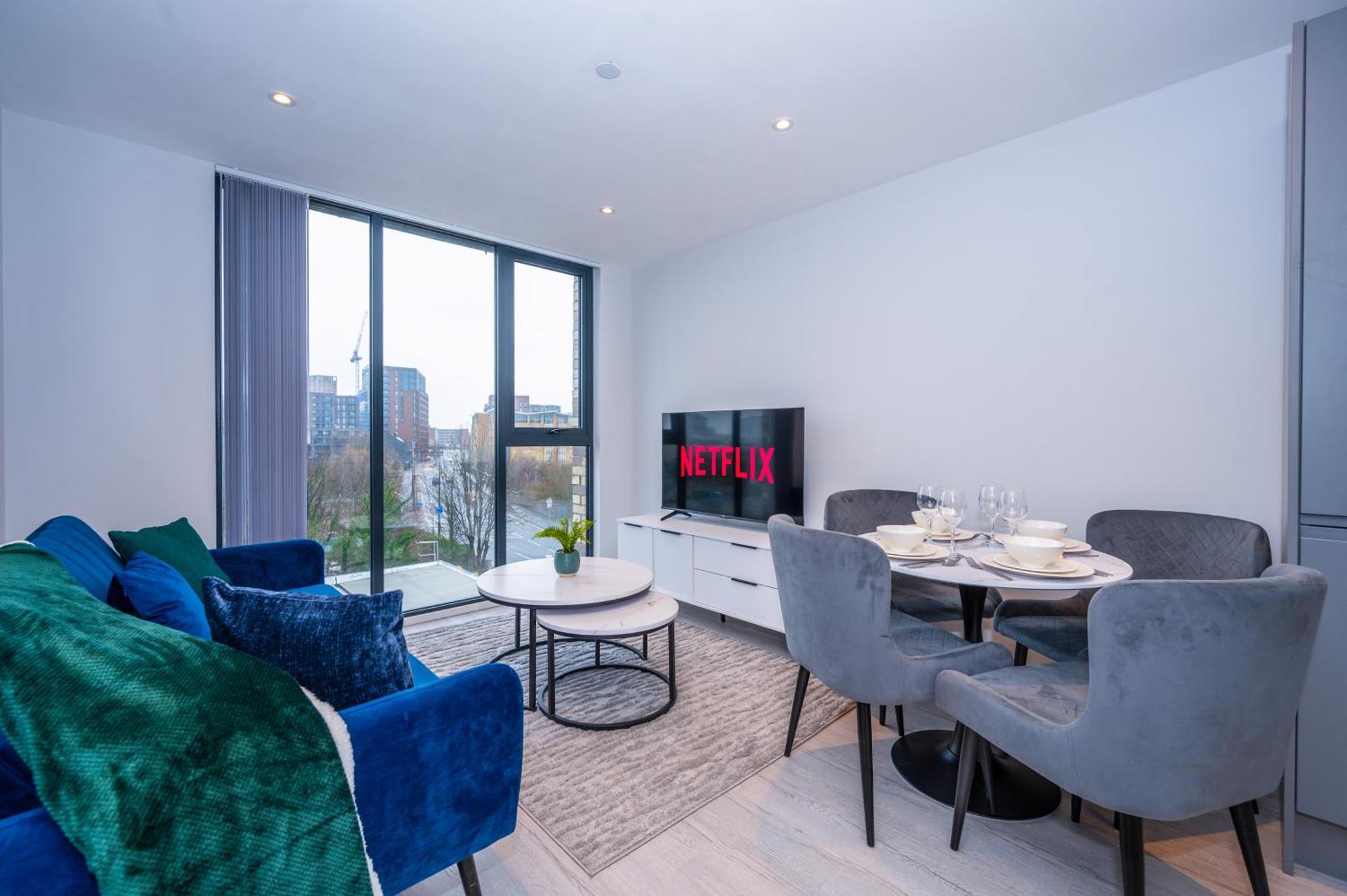 Cosy 1 Bed - Perfect For Long By Valore Services Apartment *