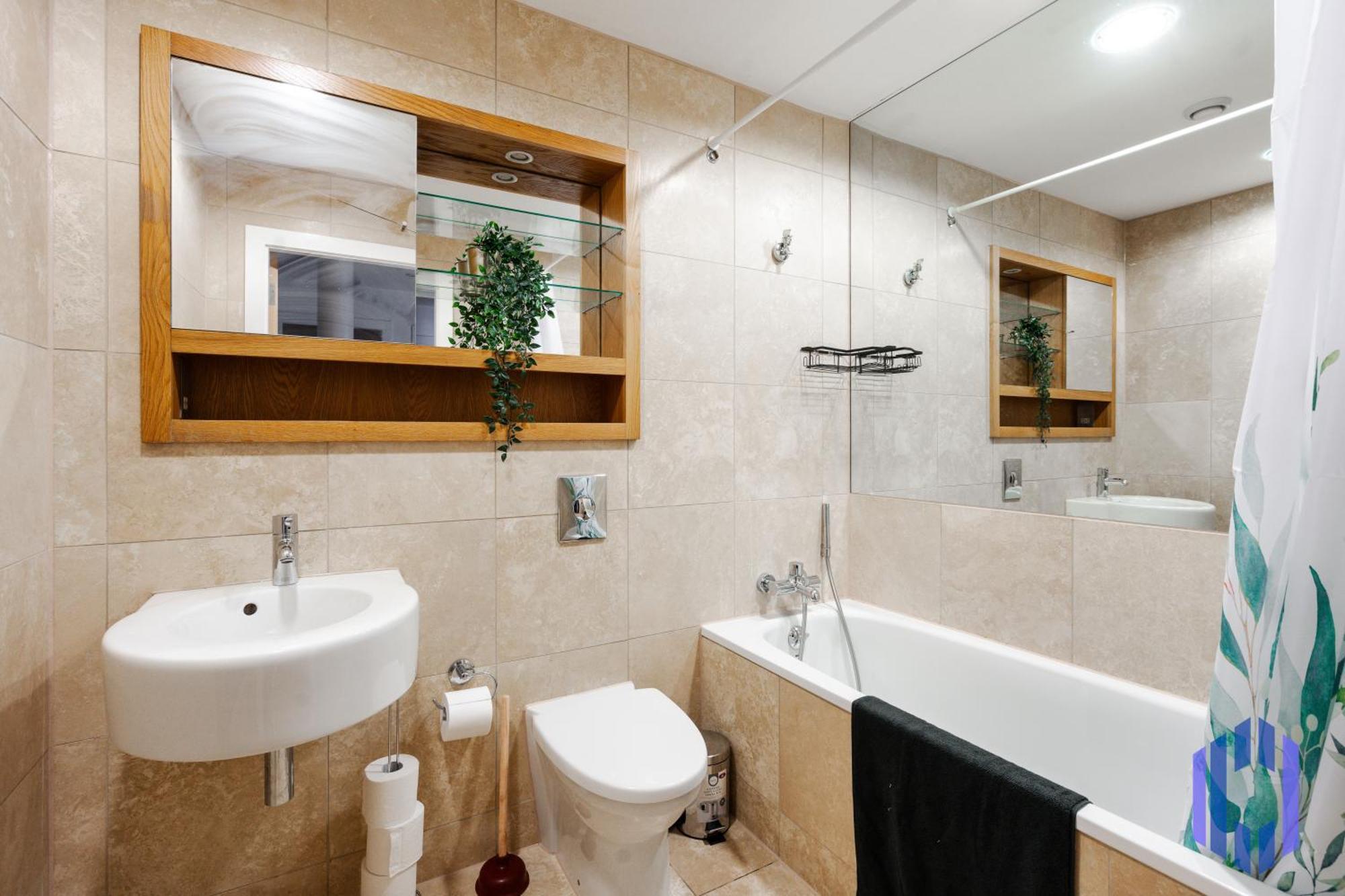Apartment Luxury Penthouse - Private Balcony - City Views *
