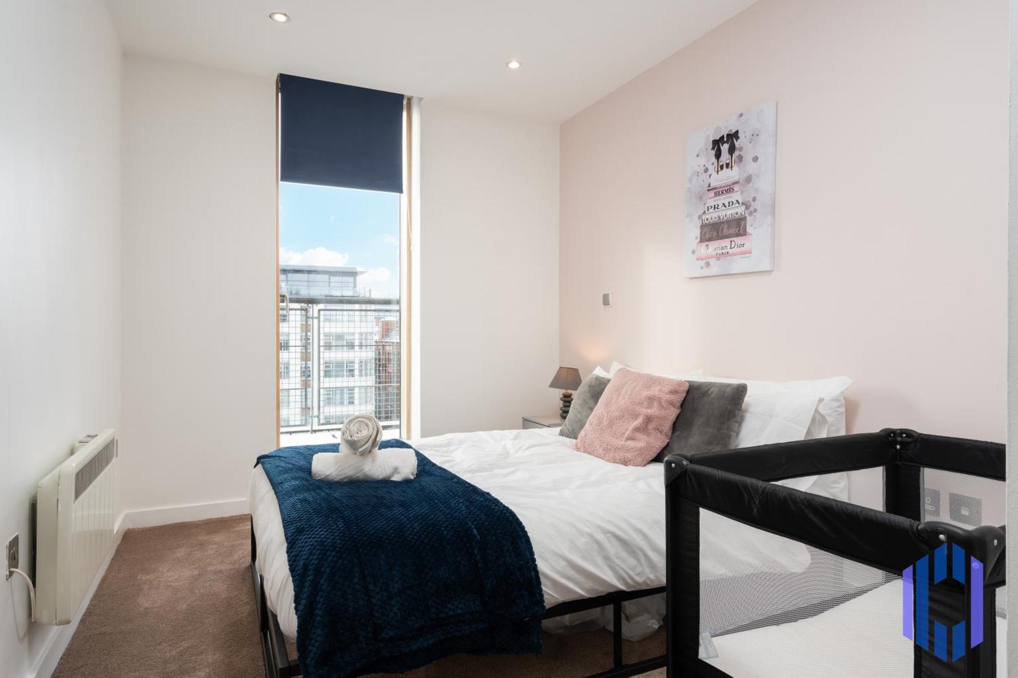 Luxury Penthouse - Private Balcony - City Views * Manchester