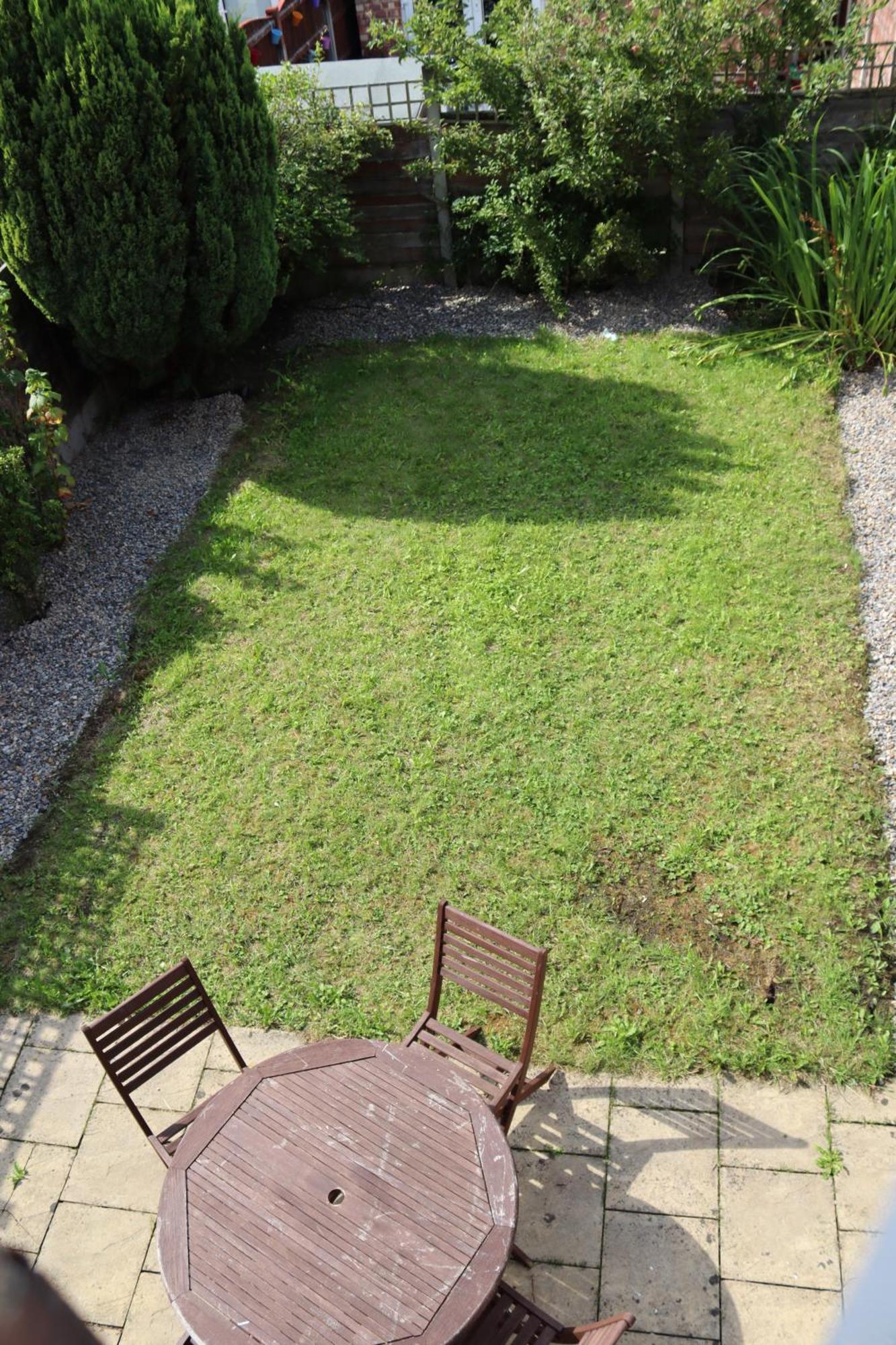The Heart - Cosy 3 Bedroom House With Double Driveway And Garden In Holiday home