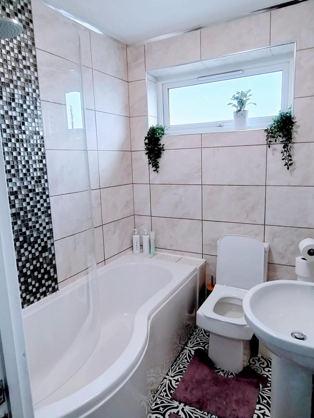 Spacious House In *