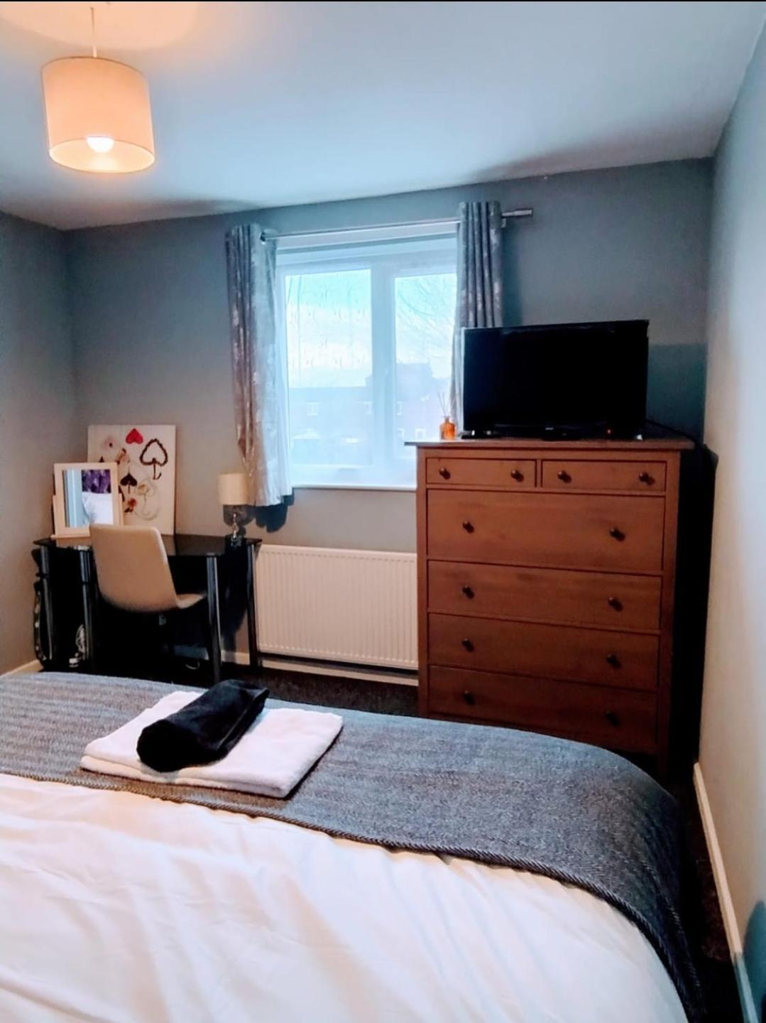 Spacious House In Manchester