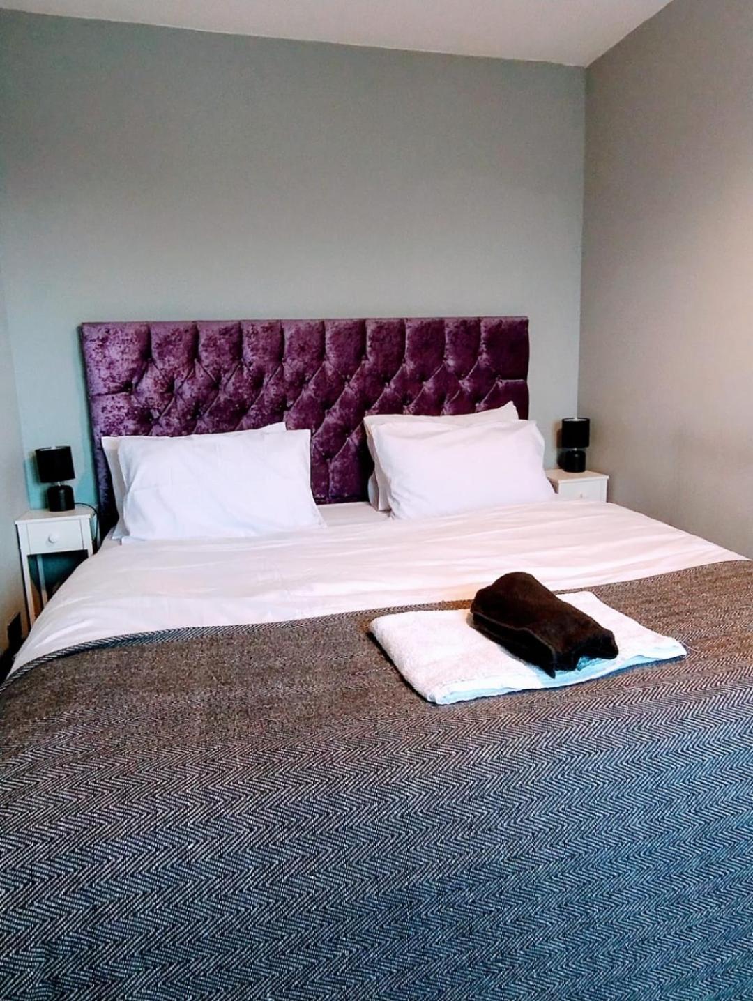 Spacious House In * Manchester