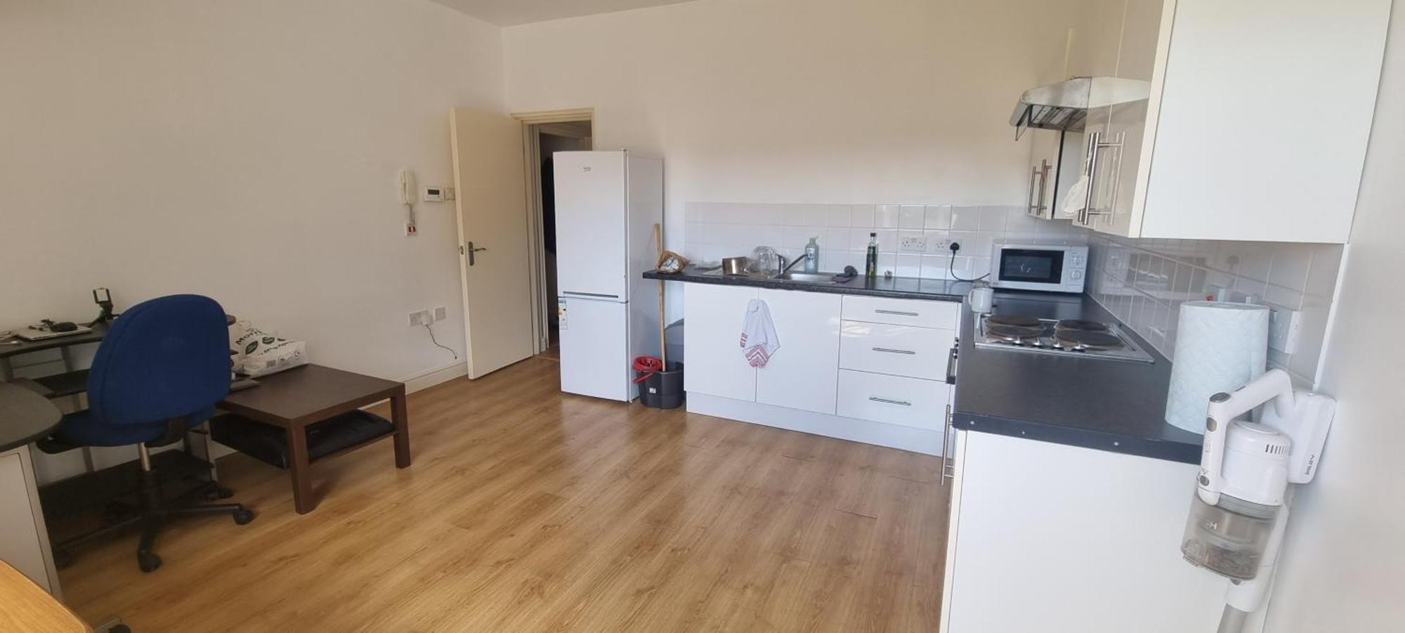 Apartment Spacious Flat In Victoria Park *