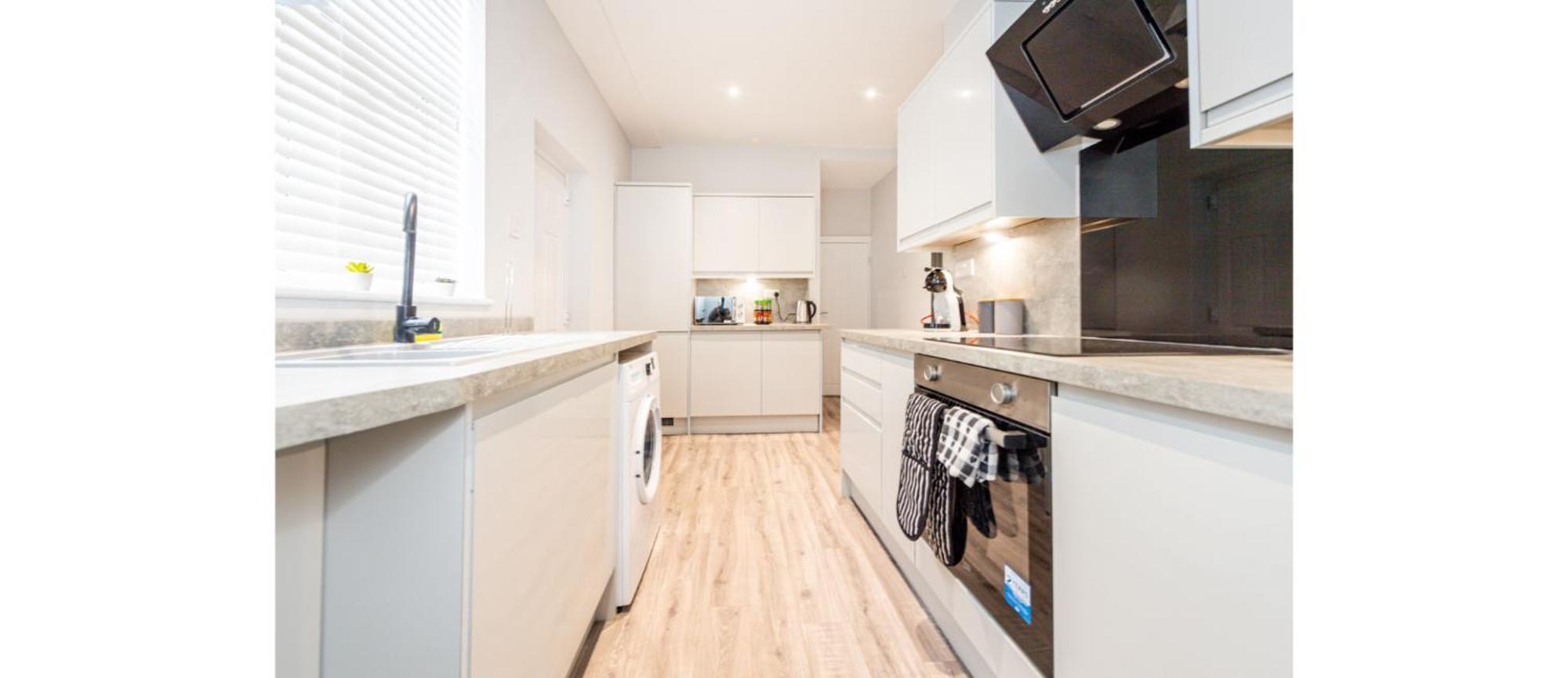 Hassle-free & Handsome Brand-new 3-bed Manchester